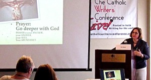 Keynote speaker Pat Gohn wows us at CWGLive with talk on Perseverance (photo by Nancy Ward)